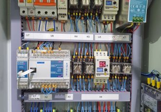 Дозатор агрессивных жидкостей с контролем температуры двухкомпонентный